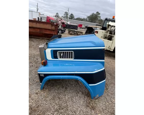 FORD LTL9000 Hood