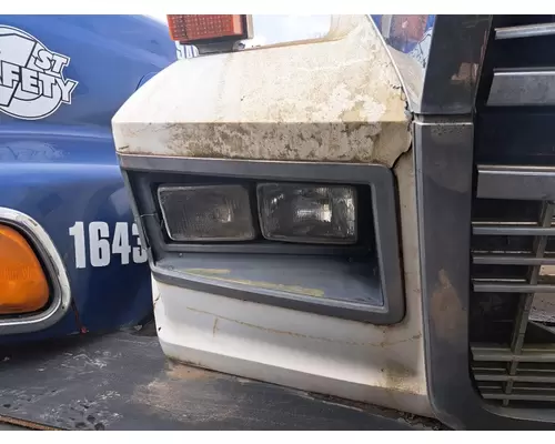 FORD LTL9000 Hood