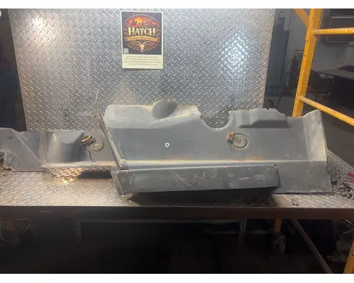 FORD LTL9000 Inner Fender