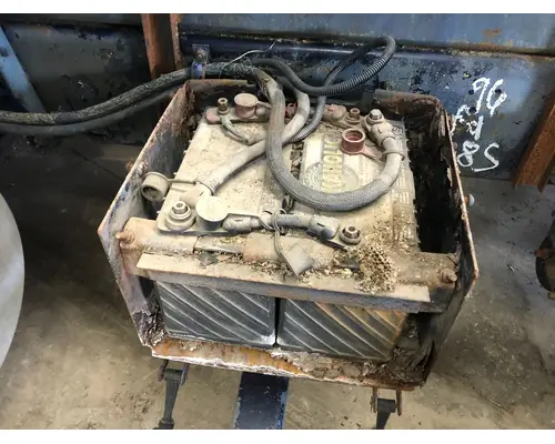 FORD LTLA9000 AERO MAX 120 Battery Box