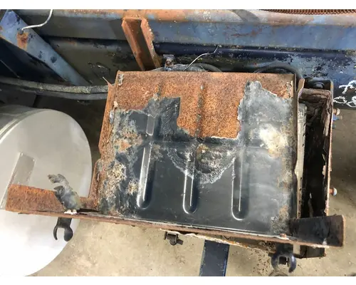 FORD LTLA9000 AERO MAX 120 Battery Box