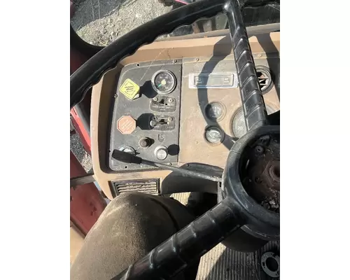 FORD LTS8000 Cab Mount