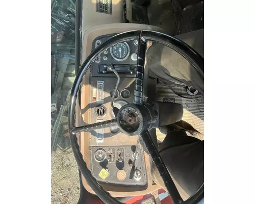 FORD LTS8000 Cab Mount