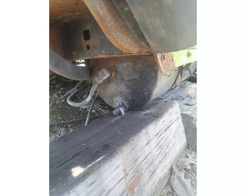 FORD LTS9000 Cab Mount