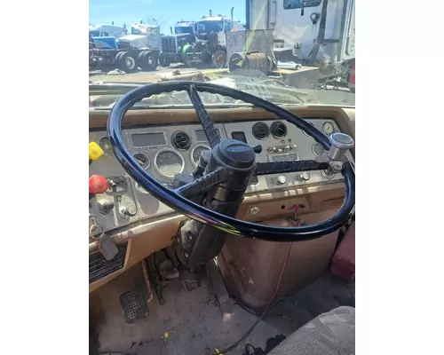 FORD LTS9000 Cab Mount