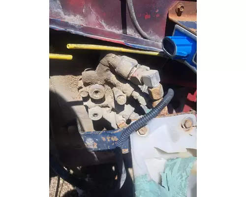 FORD LTS9000 Cab Mount