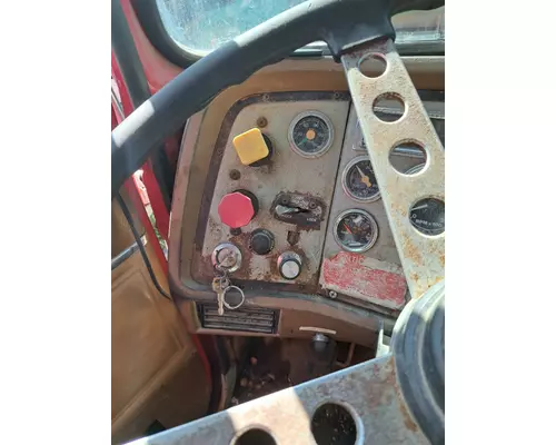 FORD LTS9000 Cab Mount