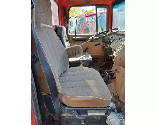 FORD LTS9000 Cab or Cab Mount