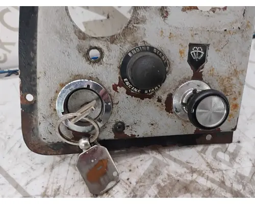 FORD LTS9000 Dash Panel