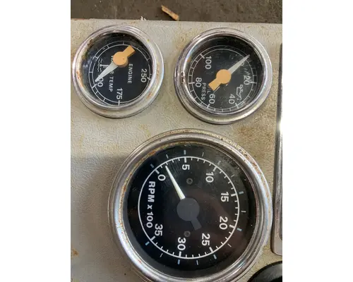 FORD LTS9000 Instrument Cluster