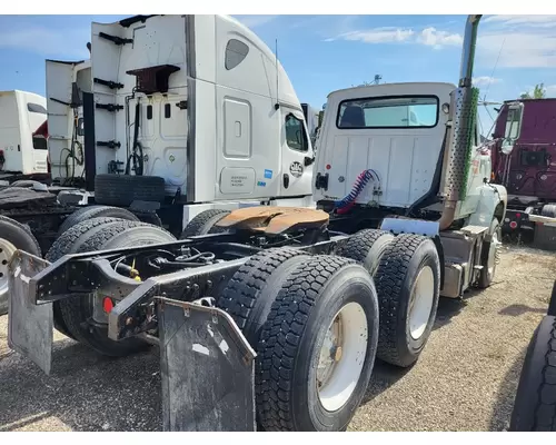 FORD LTS9000 WHOLE TRUCK FOR PARTS