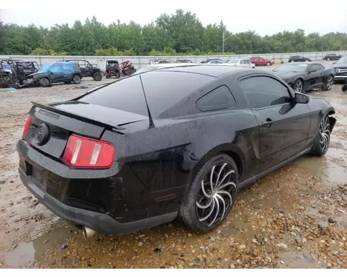 FORD MUSTANG Complete Vehicle