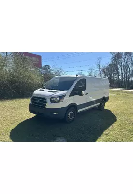 FORD TRANSIT 250 Complete Vehicle