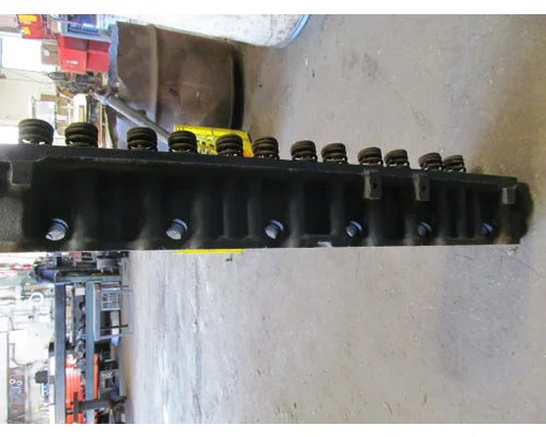 FORD  Cylinder Head