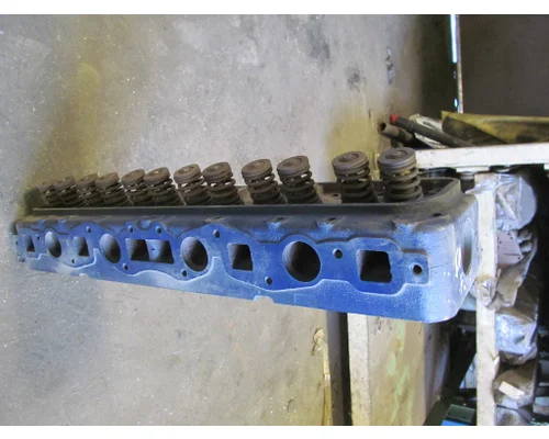 FORD  Cylinder Head