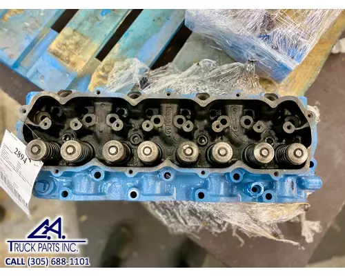 FORD  Cylinder Head