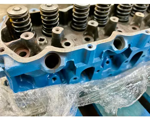 FORD  Cylinder Head