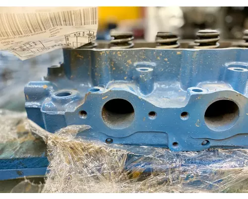 FORD  Cylinder Head