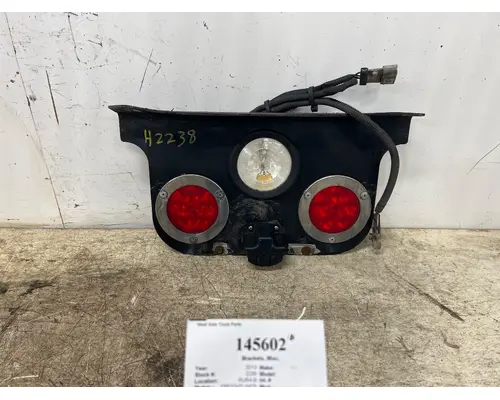 FREIGHTLINER 06-84022-000 Brackets, Misc.