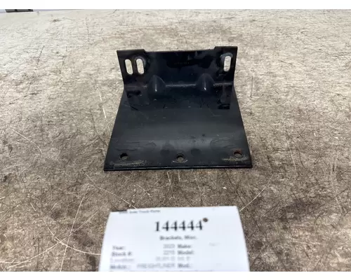 FREIGHTLINER 09-11769-007 Brackets, Misc.