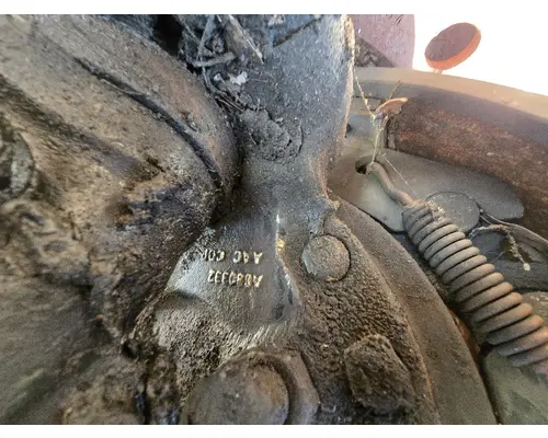 FREIGHTLINER 10001389 Hub