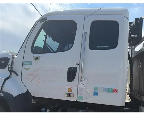 FREIGHTLINER 108SD CAB