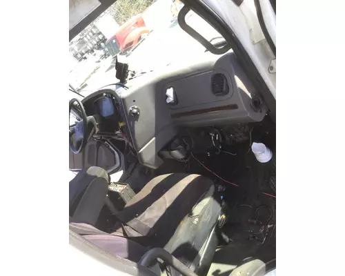 FREIGHTLINER 108SD Cab