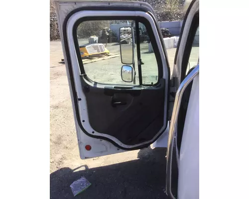 FREIGHTLINER 108SD Cab