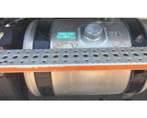 FREIGHTLINER 108SD FUEL TANK
