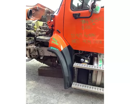 FREIGHTLINER 108SD Fender Extension