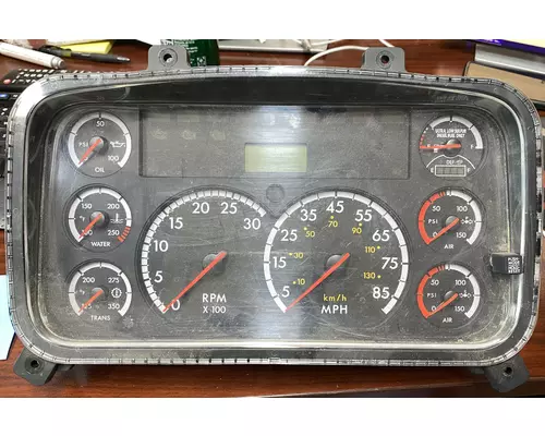 FREIGHTLINER 108SD Instrument Cluster