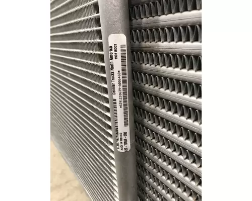 FREIGHTLINER 108SD Radiator