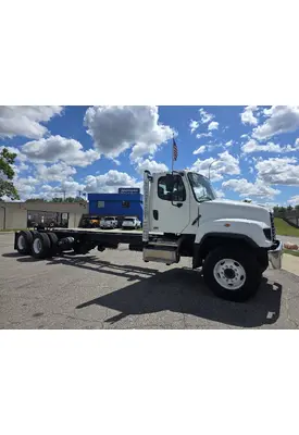 FREIGHTLINER 114 SD Complete Vehicle
