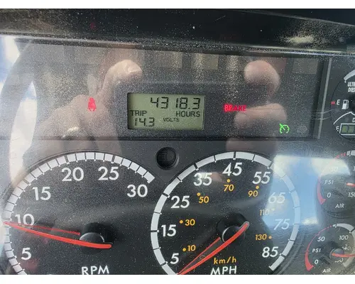 FREIGHTLINER 114 SD Complete Vehicle