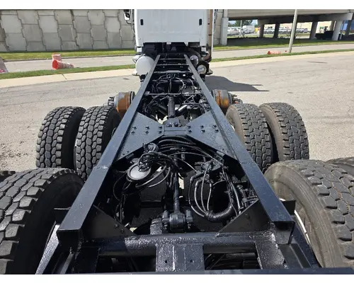 FREIGHTLINER 114 SD Complete Vehicle