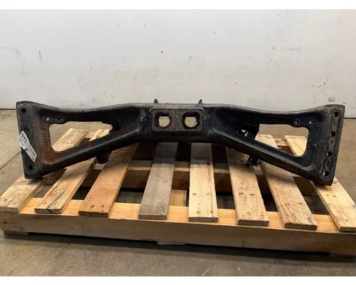 FREIGHTLINER 114 SD Frame Crossmember