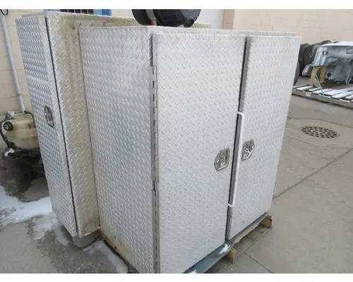 FREIGHTLINER 114 SD Tool Box