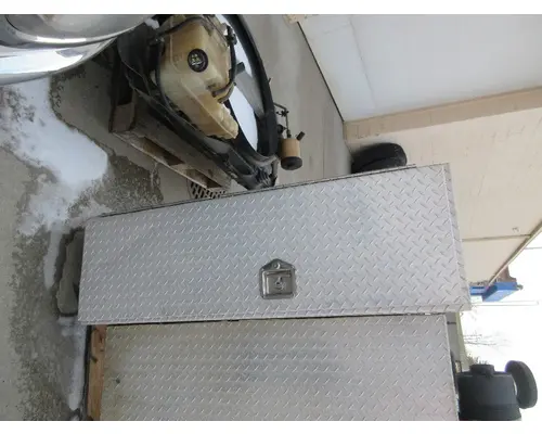 FREIGHTLINER 114 SD Tool Box