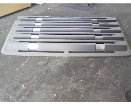 FREIGHTLINER 114SD 2011-2026 GRILLE
