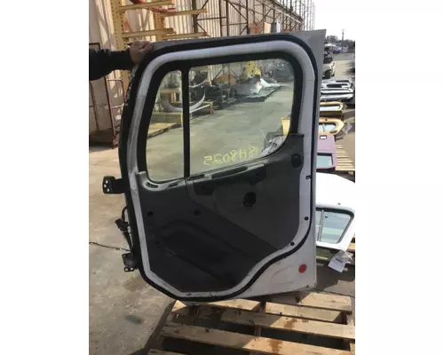 FREIGHTLINER 114SD 2014-2026 DOOR ASSEMBLY, FRONT