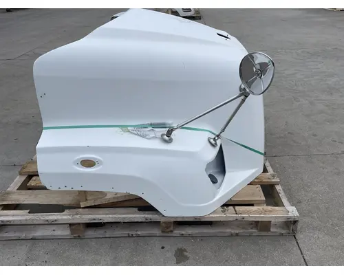 FREIGHTLINER 114SD SBA Hood