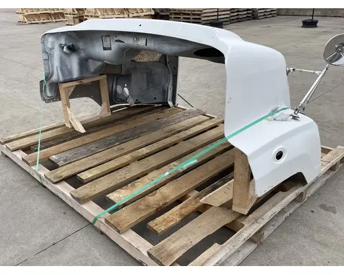 FREIGHTLINER 114SD SBA Hood