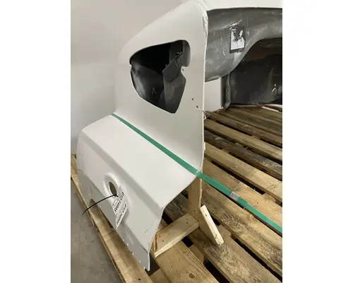 FREIGHTLINER 114SD SBA Hood