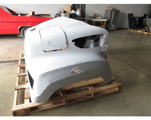 FREIGHTLINER 114SD SFA Hood