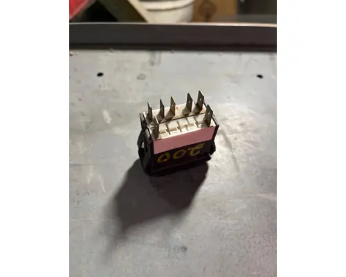 FREIGHTLINER 114SD 124 Switch Components