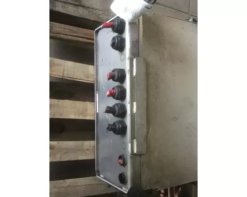 FREIGHTLINER 114SD BATTERY BOX