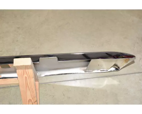 FREIGHTLINER 114SD Bumper Assembly, Front