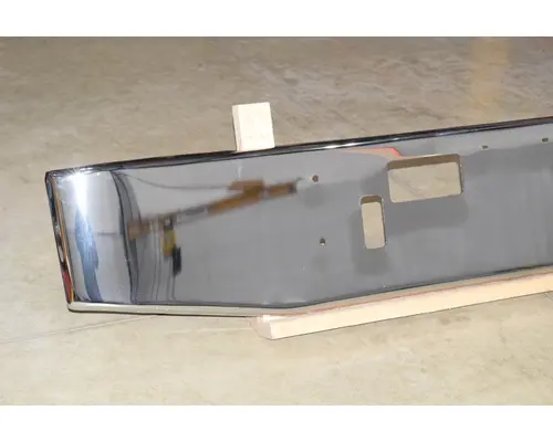 FREIGHTLINER 114SD Bumper Assembly, Front