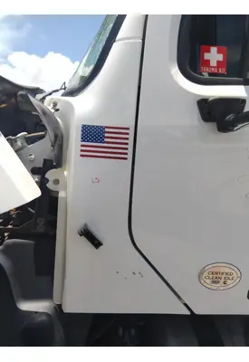 FREIGHTLINER 114SD COWL