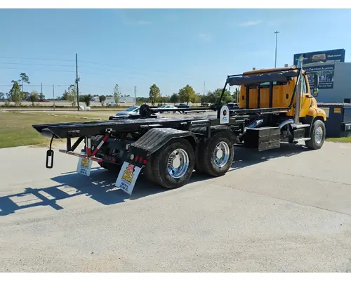 FREIGHTLINER 114SD Complete Vehicle